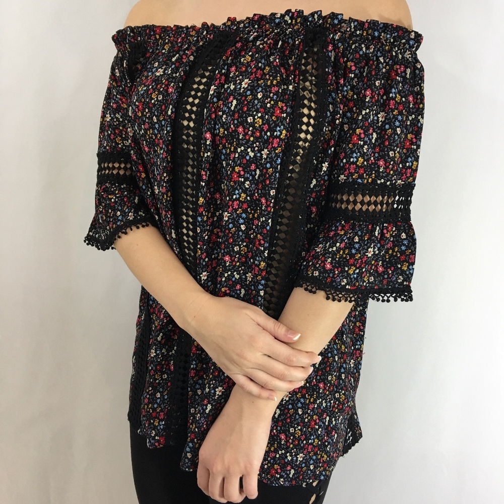 Floral Printed Crochet Lace Off Shoulder Top - Picture 4 of 7